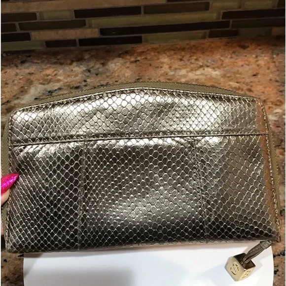 See By Chloe Metallic Leather Zip Around Wallet 🤩❤️‍🔥